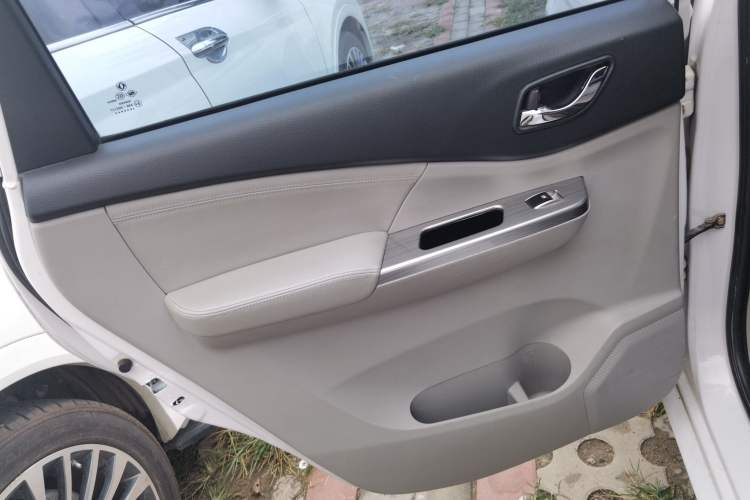 Used FORTHING S500 2016 1.6L CVT Luxury Model Left Rear Door Interior