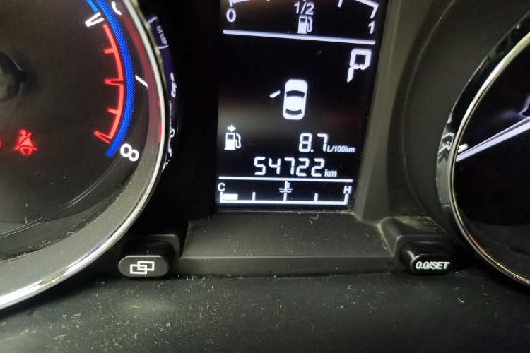 Used FORTHING S500 2016 1.6L CVT Deluxe Model Odometer Close Up