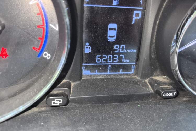 Used FORTHING S500 2016 1.6L CVT Deluxe Model Odometer Close Up