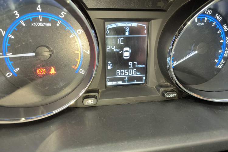 Used FORTHING S500 2016 1.6L Manual Luxury Version Odometer Close Up