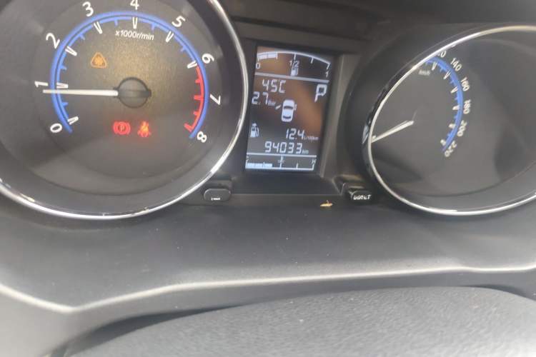 Used FORTHING S500 2016 1.6L CVT Luxury Edition Odometer Close Up