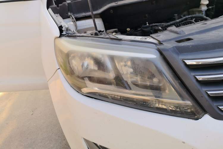 Used FORTHING S500 2016 1.5L Manual Comfort Model Right Front Headlight