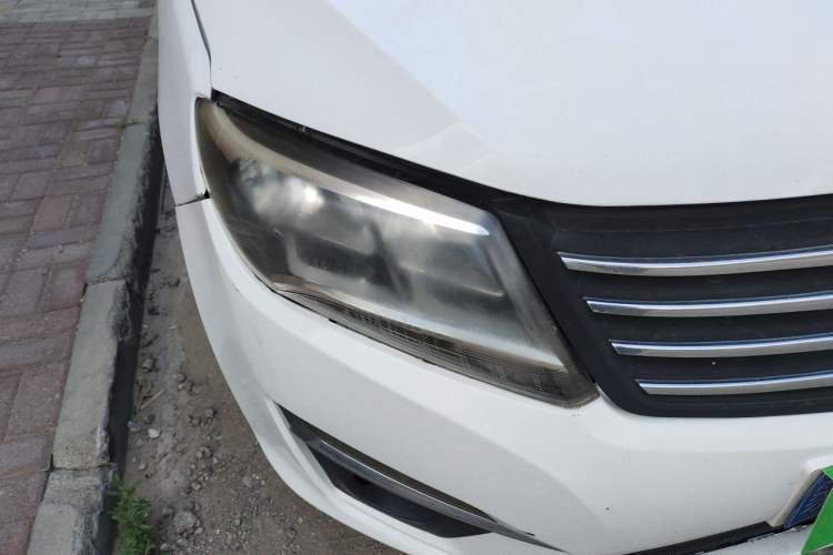 Used FORTHING S500 2016 1.6L CVT Deluxe Model Right Front Headlight