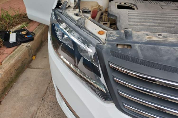 Used FORTHING S500 2016 1.5L Manual Luxury Model Right Front Headlight