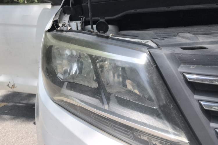Used FORTHING S500 2016 1.6L CVT Deluxe Model Right Front Headlight