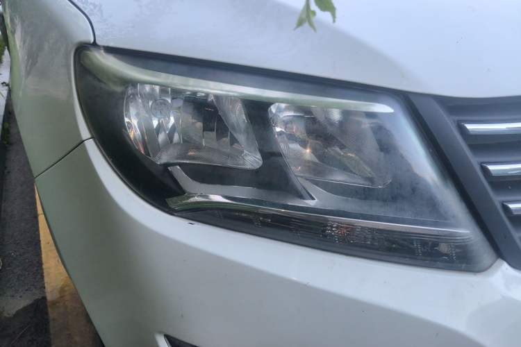 Used FORTHING S500 2016 1.5L Manual Luxury Model Right Front Headlight