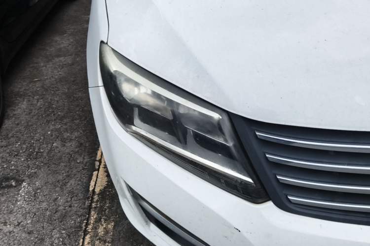 Used FORTHING S500 2016 1.5L Manual Luxury Model Right Front Headlight
