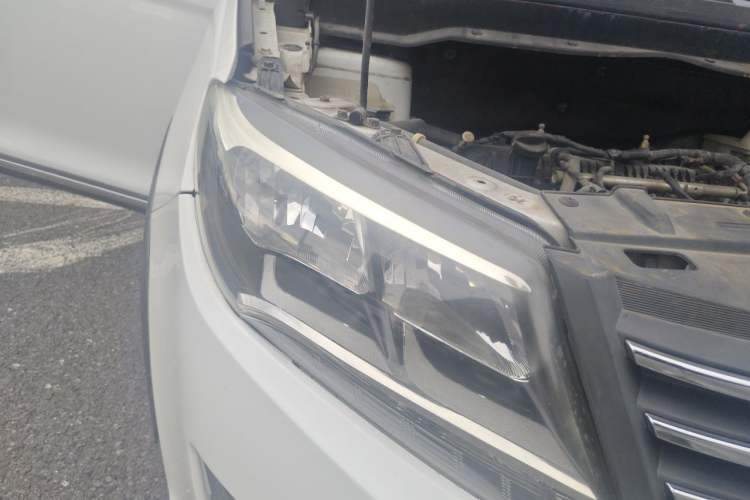 Used FORTHING S500 2016 1.6L CVT Luxury Edition Right Front Headlight