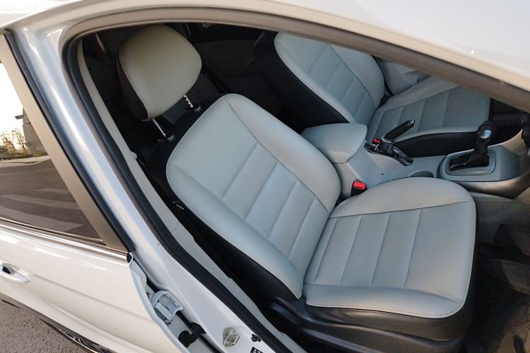 Used FORTHING S500 2016 1.6L CVT Luxury Model Right Front Seat