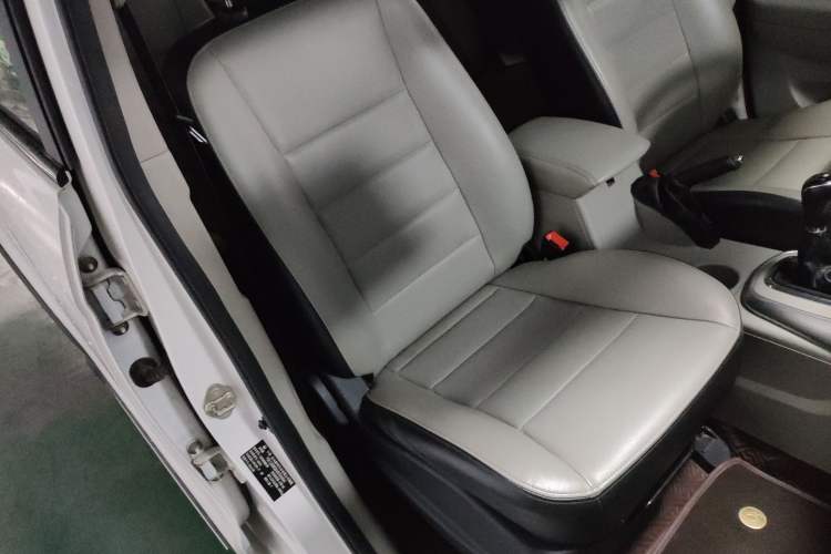 Used FORTHING S500 2016 1.5L Manual Luxury Model Right Front Seat