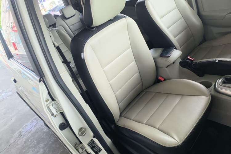 Used FORTHING S500 2016 1.6L CVT Deluxe Model Right Front Seat