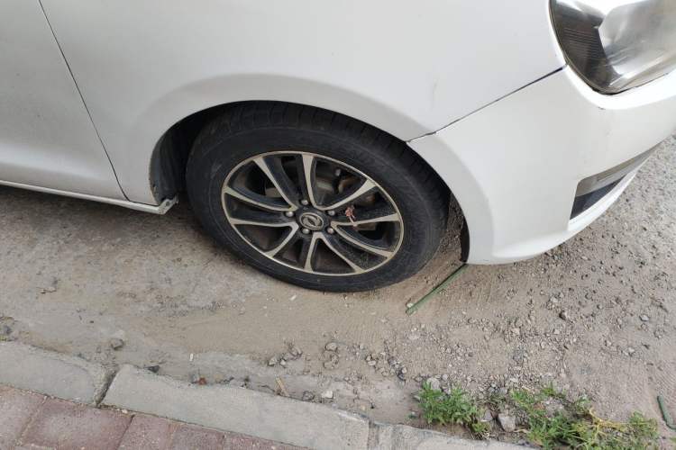Used FORTHING S500 2016 1.6L CVT Deluxe Model Right Front Wheel Hub