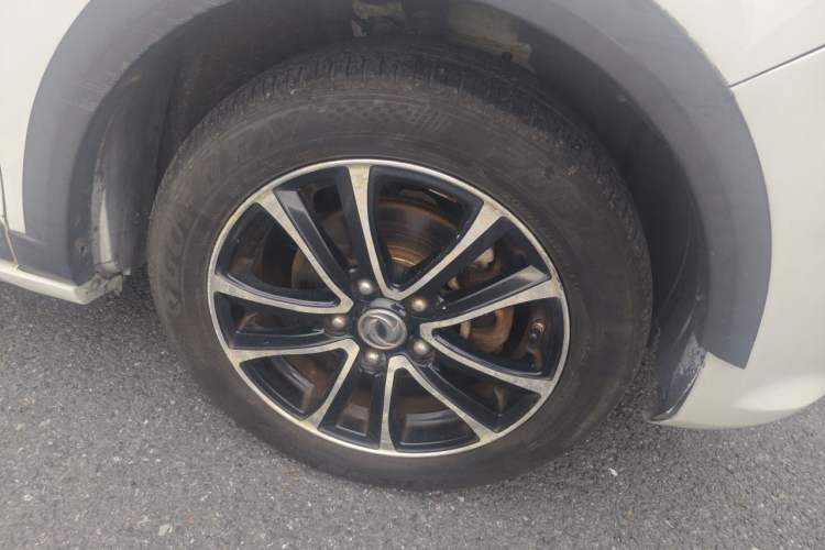 Used FORTHING S500 2016 1.6L CVT Luxury Edition Right Front Wheel Hub