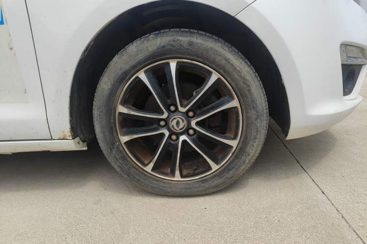 Used FORTHING S500 2016 1.6L CVT Luxury Model Right Front Wheel Hub