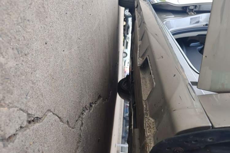 Used FORTHING S500 2017 1.5L Manual Luxury Model Right Side Sill
