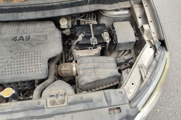 Used FORTHING S500 2017 1.5L Manual Elite Model Engine Bay Left
