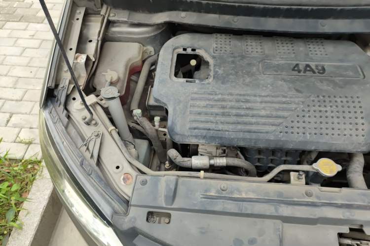 Used FORTHING S500 2017 1.5L Manual Elite Model Engine Bay Right