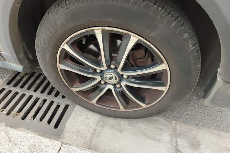 Used FORTHING S500 2017 1.5L Manual Elite Model Right Front Wheel Hub