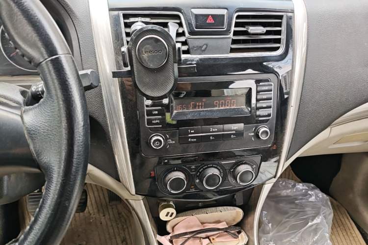 Used FORTHING S500 2017 1.5L Manual Elite Model Audio And AC Panel