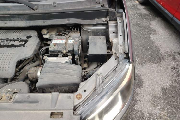 Used FORTHING S500 2017 1.5L Manual Luxury Model Engine Bay Left
