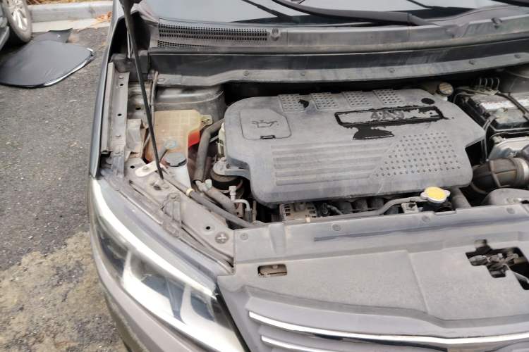 Used FORTHING S500 2017 1.5L Manual Luxury Model Engine Bay Right