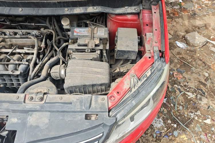 Used FORTHING S500 2017 1.5L Manual Elite Model Engine Bay Left