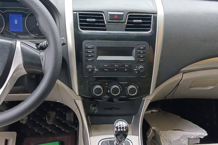 Used FORTHING S500 2017 1.5L Manual Elite Model Audio And AC Panel