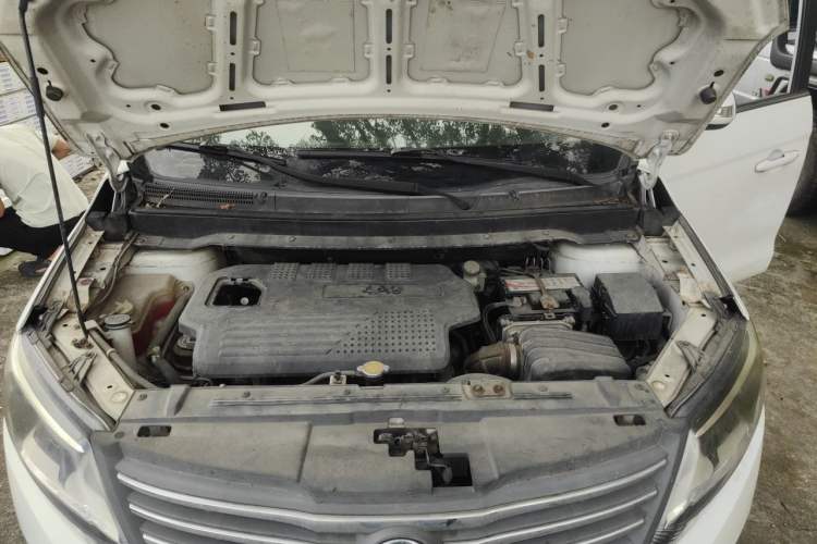 Used FORTHING S500 2017 1.5L Manual Elite Model Engine Bay