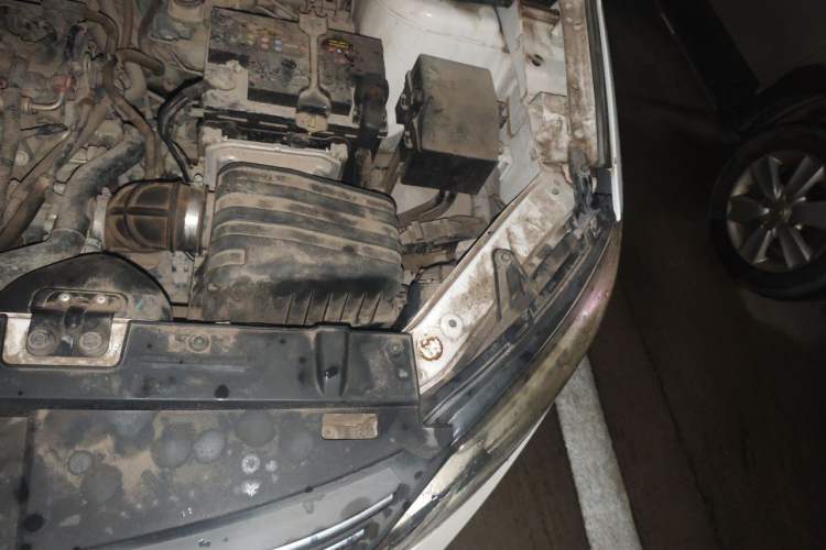 Used FORTHING S500 2017 1.5L Manual Luxury Model Engine Bay Left