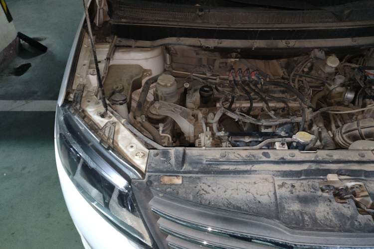 Used FORTHING S500 2017 1.5L Manual Elite Model Engine Bay Right