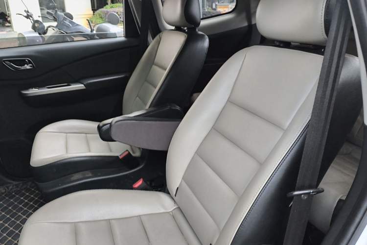 Used FORTHING S500 2017 1.5L Manual Elite Model Left Rear Seat