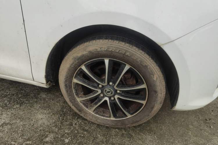 Used FORTHING S500 2017 1.5L Manual Elite Model Right Front Wheel Hub