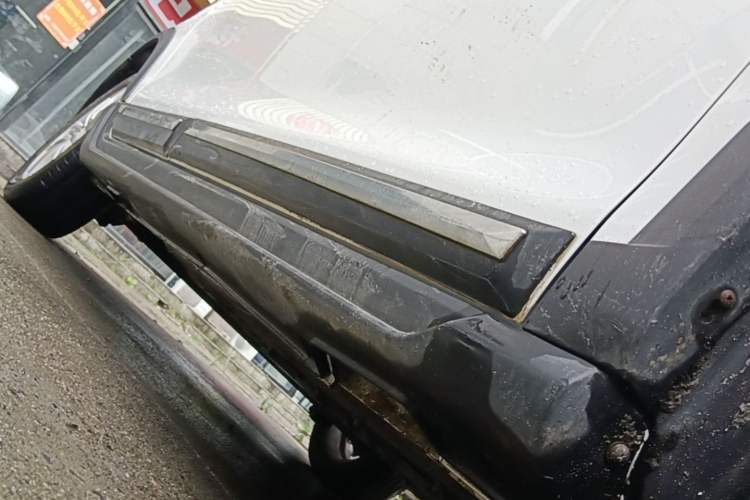 Used FORTHING S500 2017 1.5L Manual Elite Model Right Side Sill