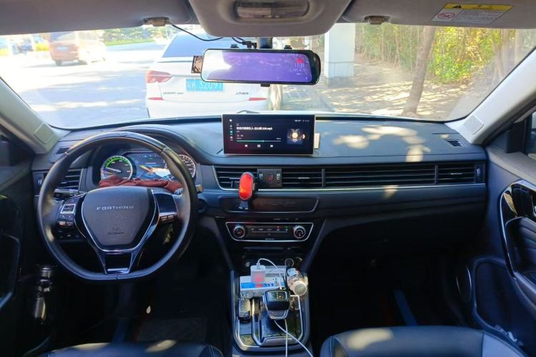 Used FORTHING S60 EV 2022 Comfort Edition Center Console