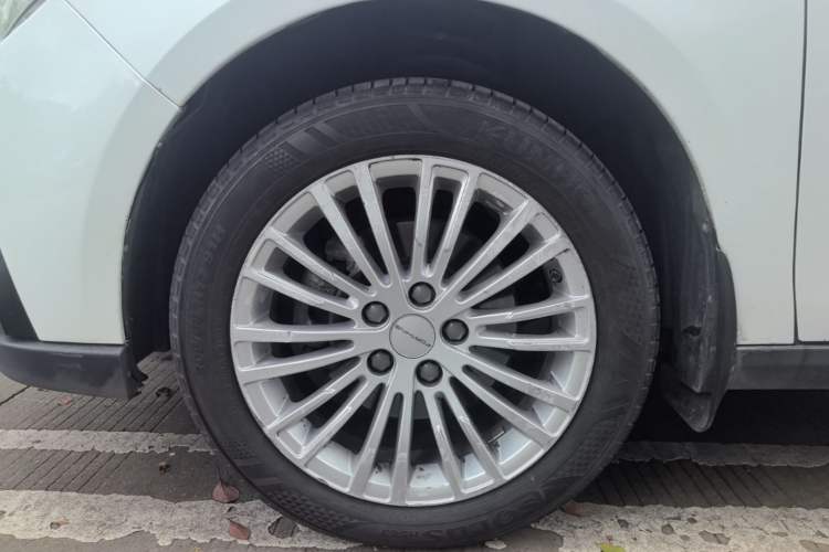 Used FORTHING S60 EV 2022 Comfort Edition Left Front Wheel Hub