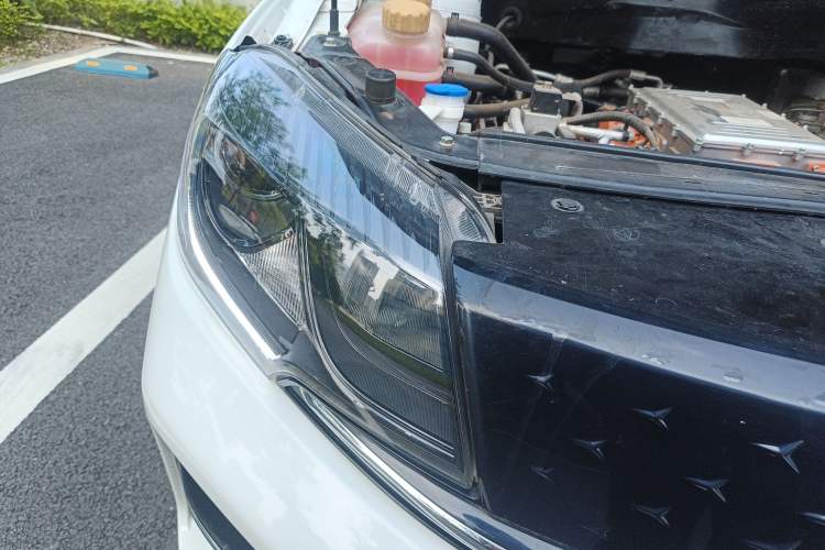 Used FORTHING S60 EV 2022 Comfort Edition Right Front Headlight