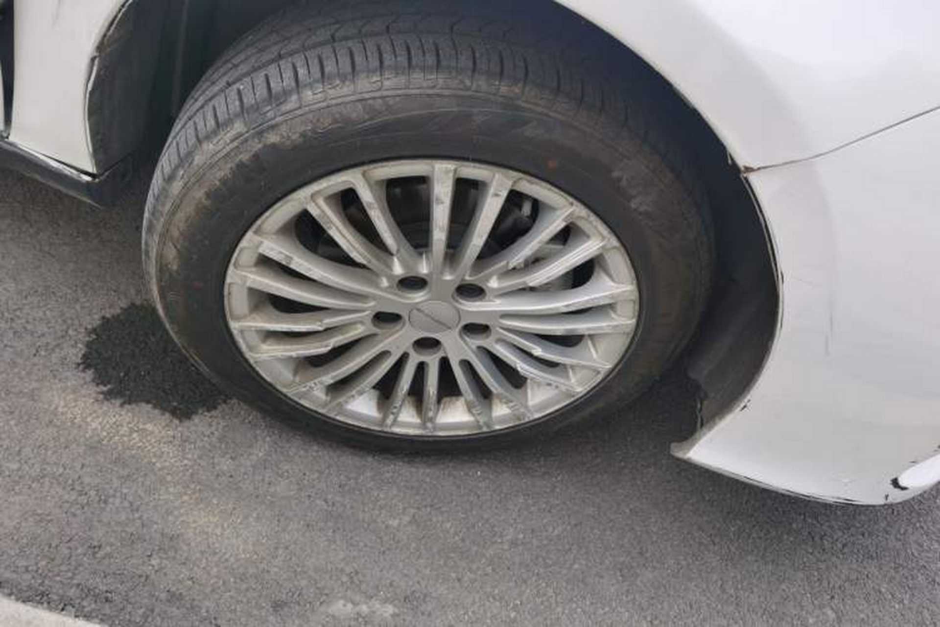 Used FORTHING S60 EV 2022 Comfort Edition Right Front Wheel Hub