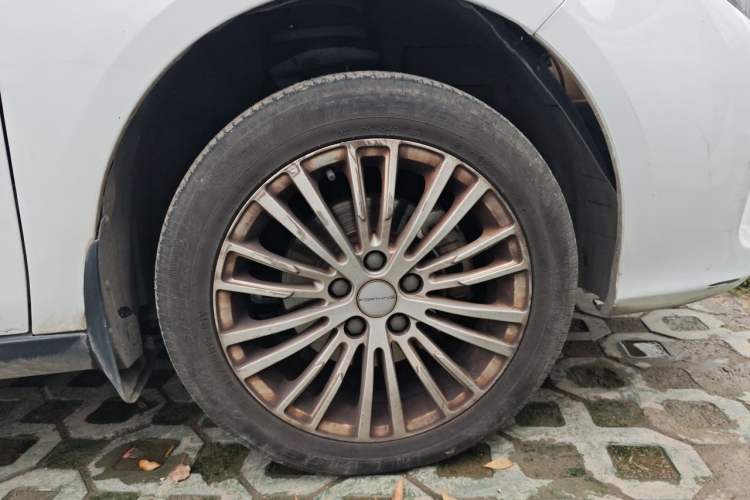 Used FORTHING S60 EV 2022 Comfort Edition Right Front Wheel Hub