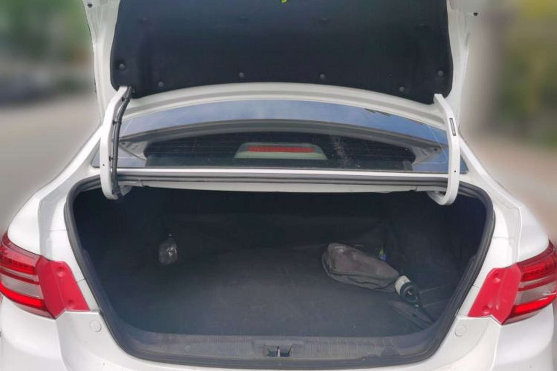 Used FORTHING S60 EV 2022 Comfort Edition Trunk