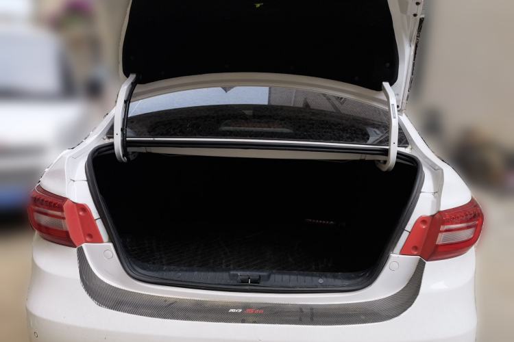 Used FORTHING S60 EV 2022 Comfort Edition Trunk