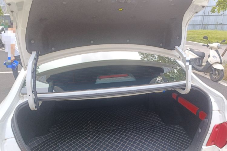 Used FORTHING S60 EV 2022 Comfort Edition Trunk
