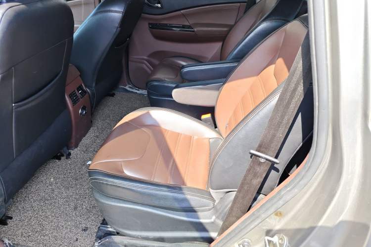 Used FORTHING SX6 2016 1.6L Manual Luxury Model Interior 1