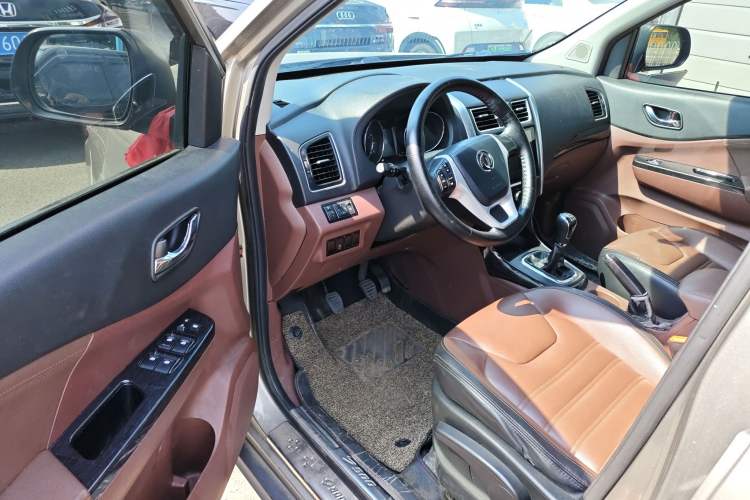 Used FORTHING SX6 2016 1.6L Manual Luxury Model Interior 2