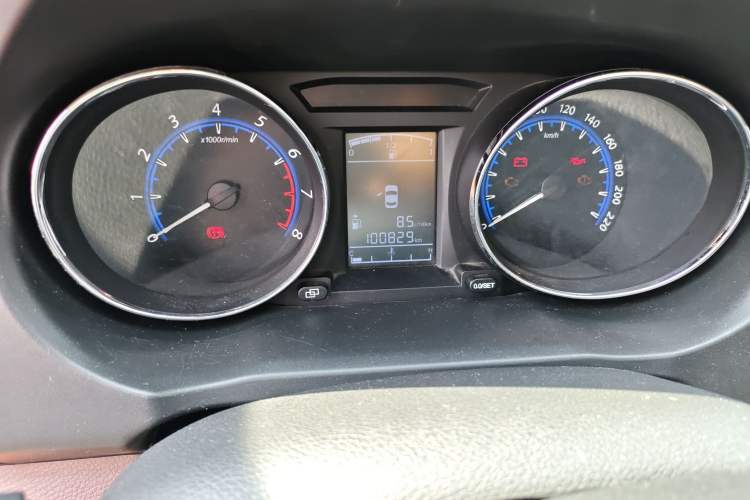 Used FORTHING SX6 2016 1.6L Manual Luxury Model Odometer Close Up