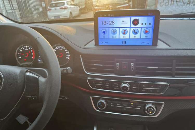 Used FORTHING SX6 2019 1.6L Manual Luxury Model China VI Standard Interior 2