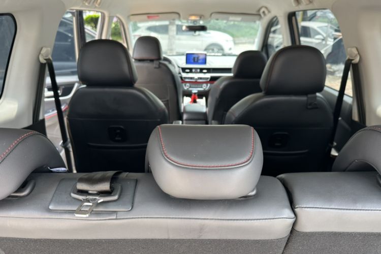 Used FORTHING SX6 2019 1.6L Manual Luxury Model China VI Standard Interior 9