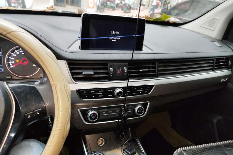 Used FORTHING SX6 2019 1.6L Manual Luxury Model China VI Standard Audio And AC Panel