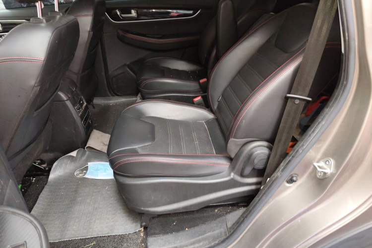 Used FORTHING SX6 2019 1.6L Manual Luxury Model China VI Standard Left Rear Seat
