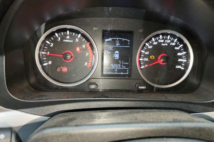 Used FORTHING SX6 2019 1.6L Manual Luxury Model China VI Standard Odometer Close Up