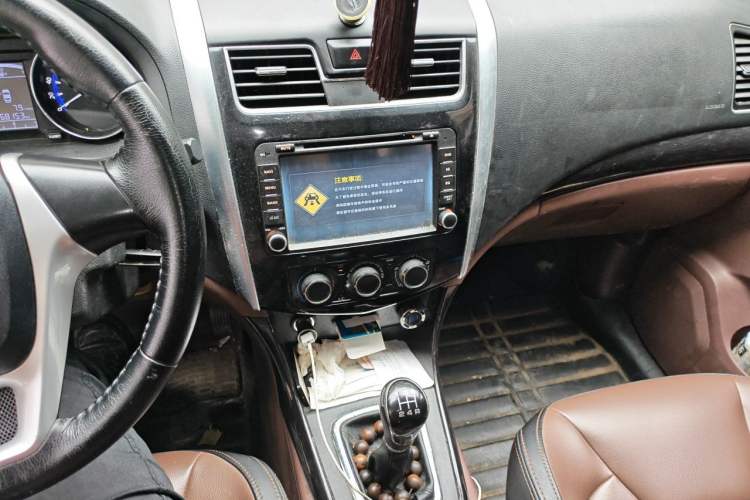Used FORTHING SX6 2016 1.6L Manual Luxury Model Audio And AC Panel